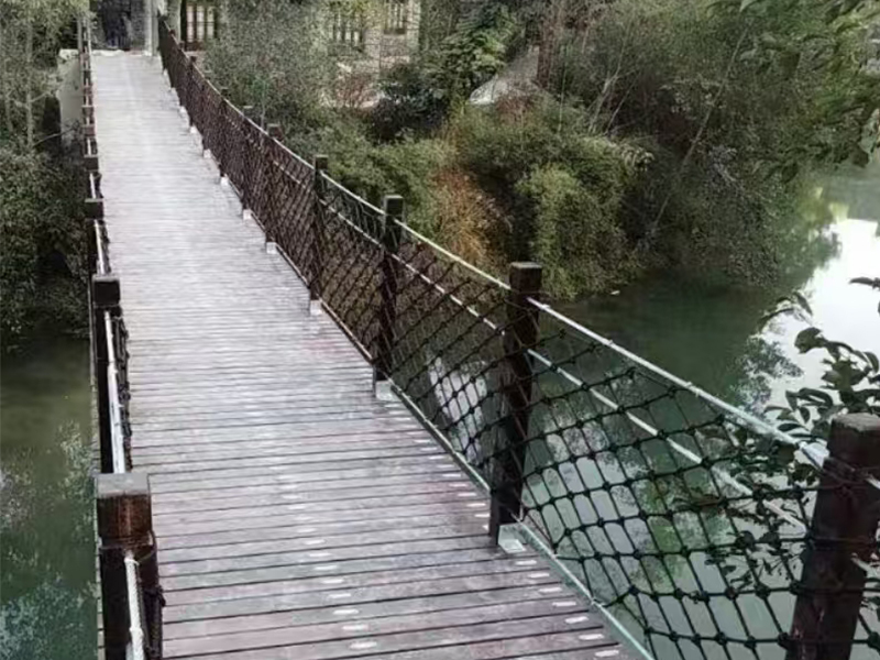 木质吊桥